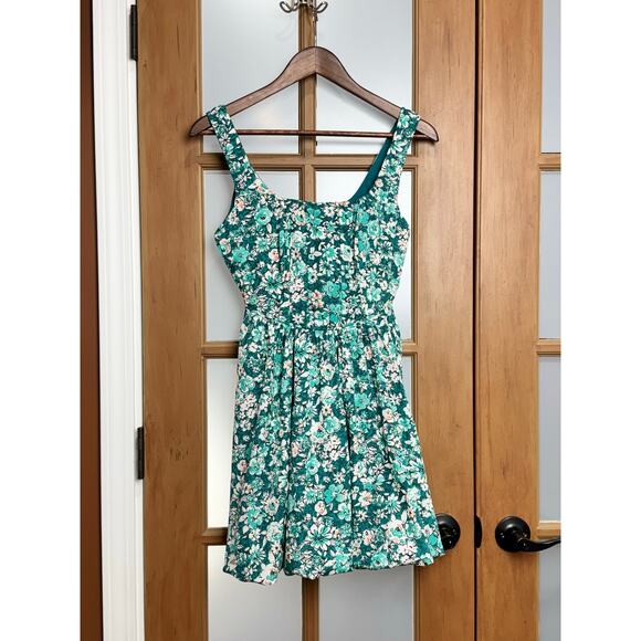 J818 - Women's Sleeveless "Band of the Free" Floral Dress - Size XS - Picture 1 of 10